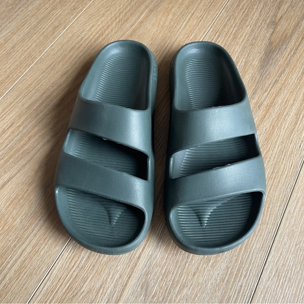 Bombas Dark Green Women's Sandals